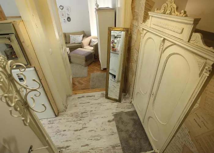 Apartment Basilica Appartement *