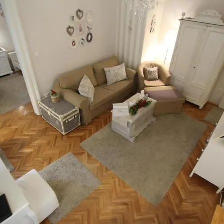 Apartment Vintage At Basilica Budapest