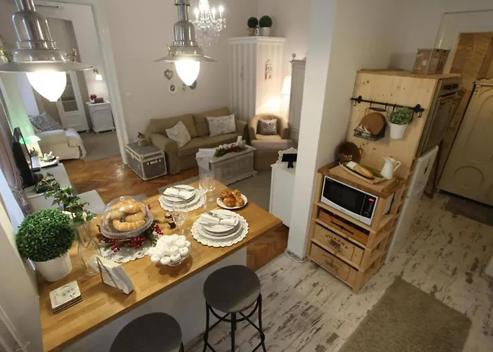 Lejlighed Vintage Apartment at Basilica