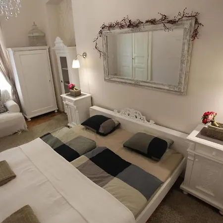 Apartment Basilica